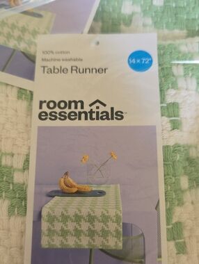 Room Essentials Green and White Houndstooth Cotton Table Runner